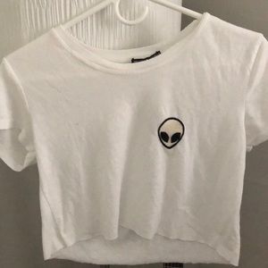 alien cropped shirt